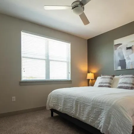 Landing Modern Apartment With Amazing Amenities